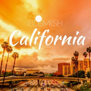 女人脱了内裤让男人操
