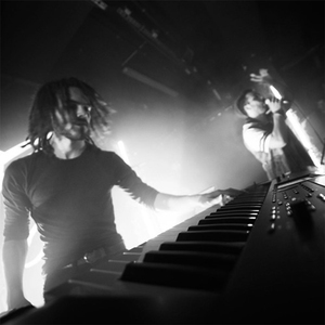 女人脱了内裤让男人操
