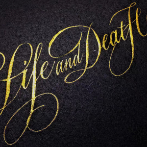 女人脱了内裤让男人操
